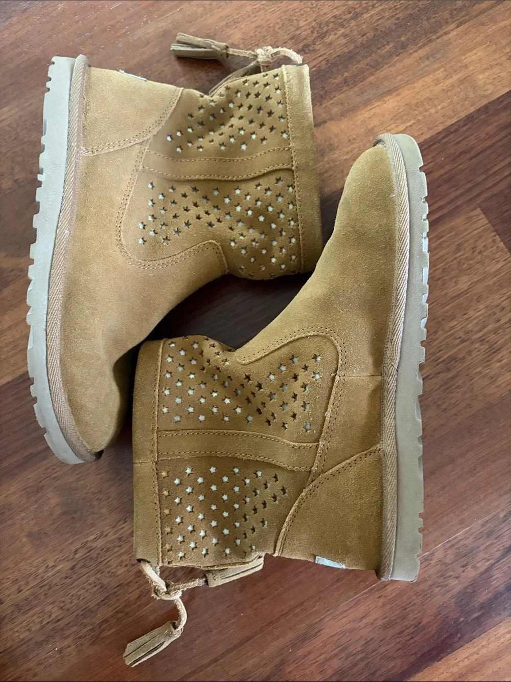 UGG AUSTRALIA KAELOU CHESTNUT SUEDE LEATHER BOOTS